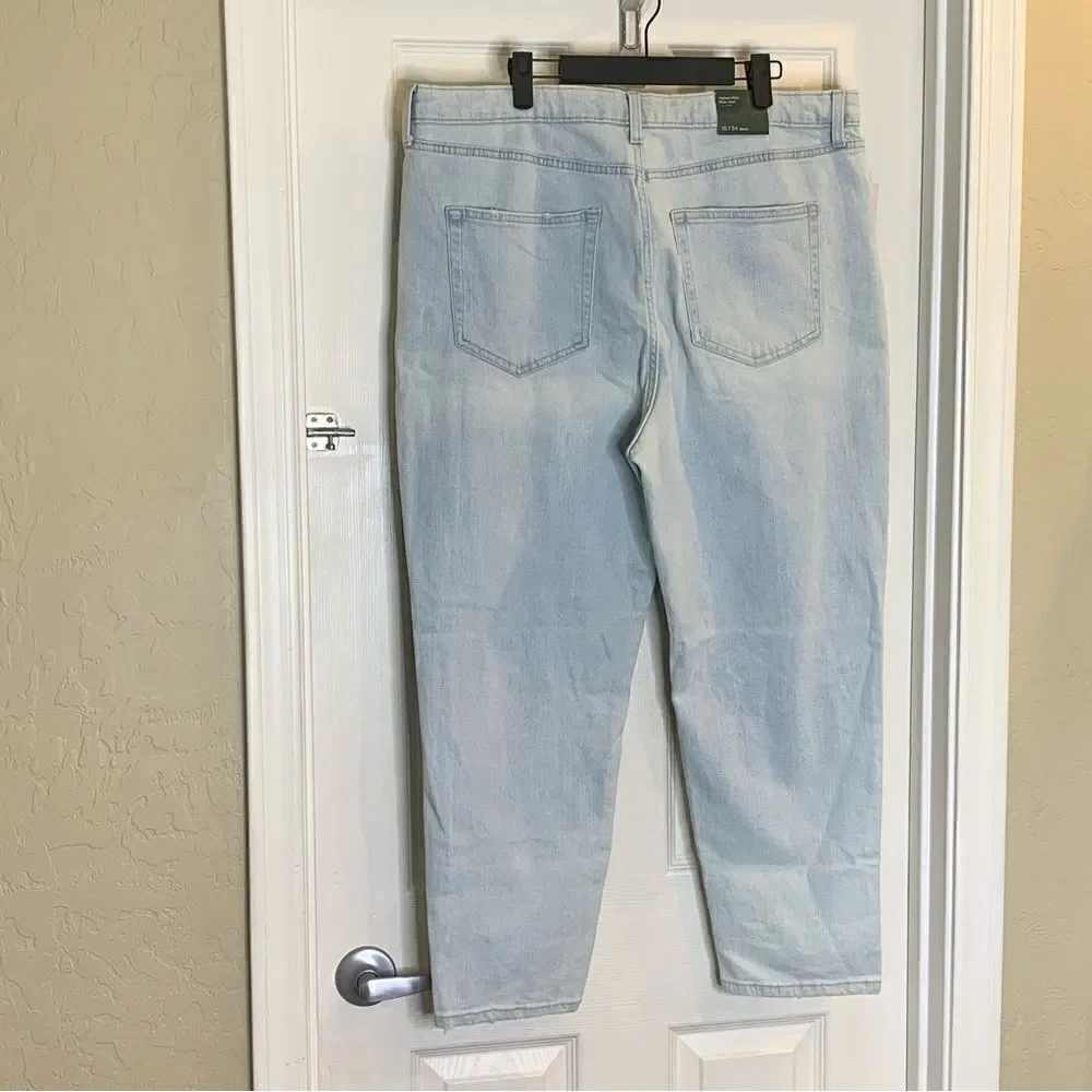 Wild Fable Highest Rise Mom Jeans Distressed Light Wash Size 18